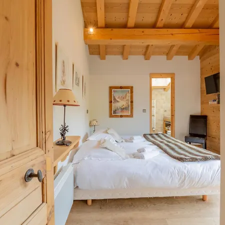 Luxury Pool & Jacuzzi Near Megeve Chalet Sallanches