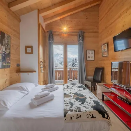 Luxury Pool & Jacuzzi Near Megeve 萨莱切