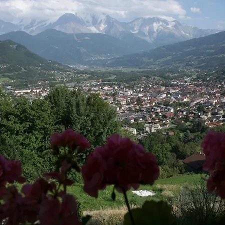 Dağ evi Luxury Pool & Jacuzzi Near Megeve Sallanches